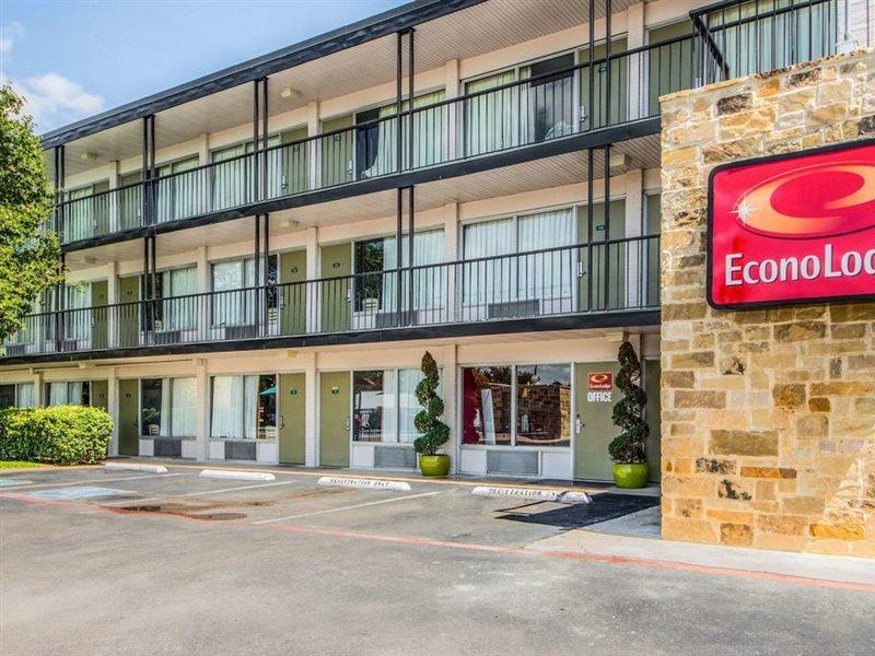 Econo Lodge Airport I-35 North Farmers Branch Buitenkant foto