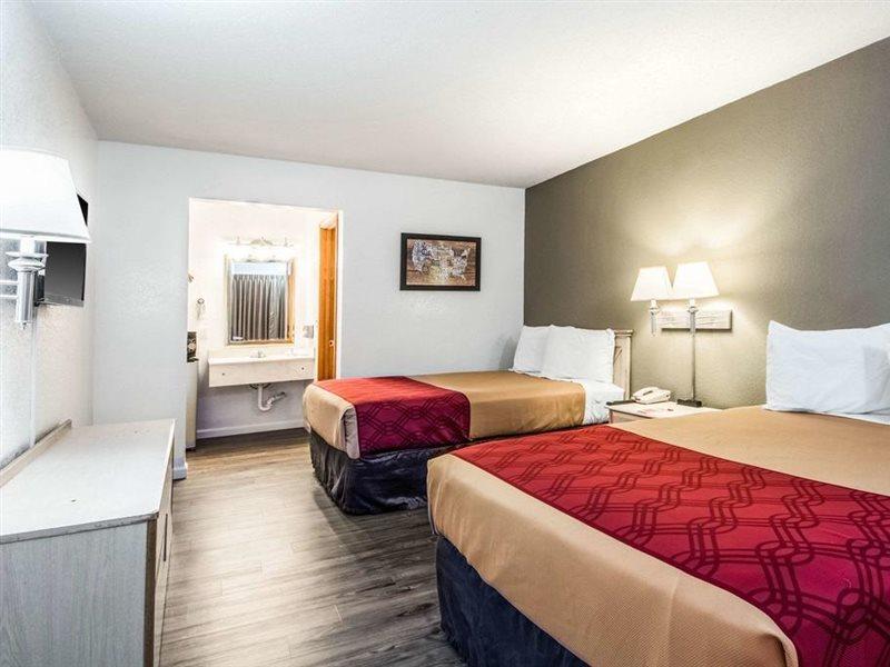 Econo Lodge Airport I-35 North Farmers Branch Buitenkant foto