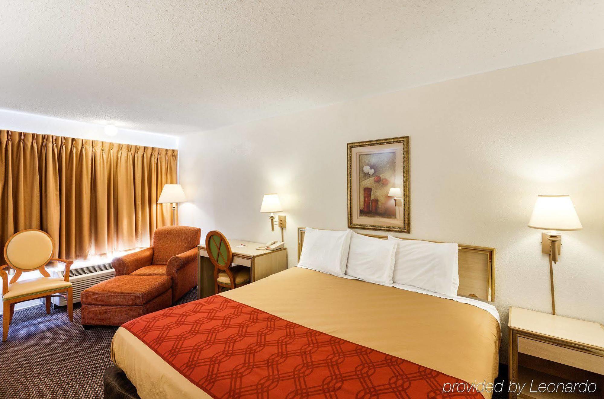 Econo Lodge Airport I-35 North Farmers Branch Buitenkant foto