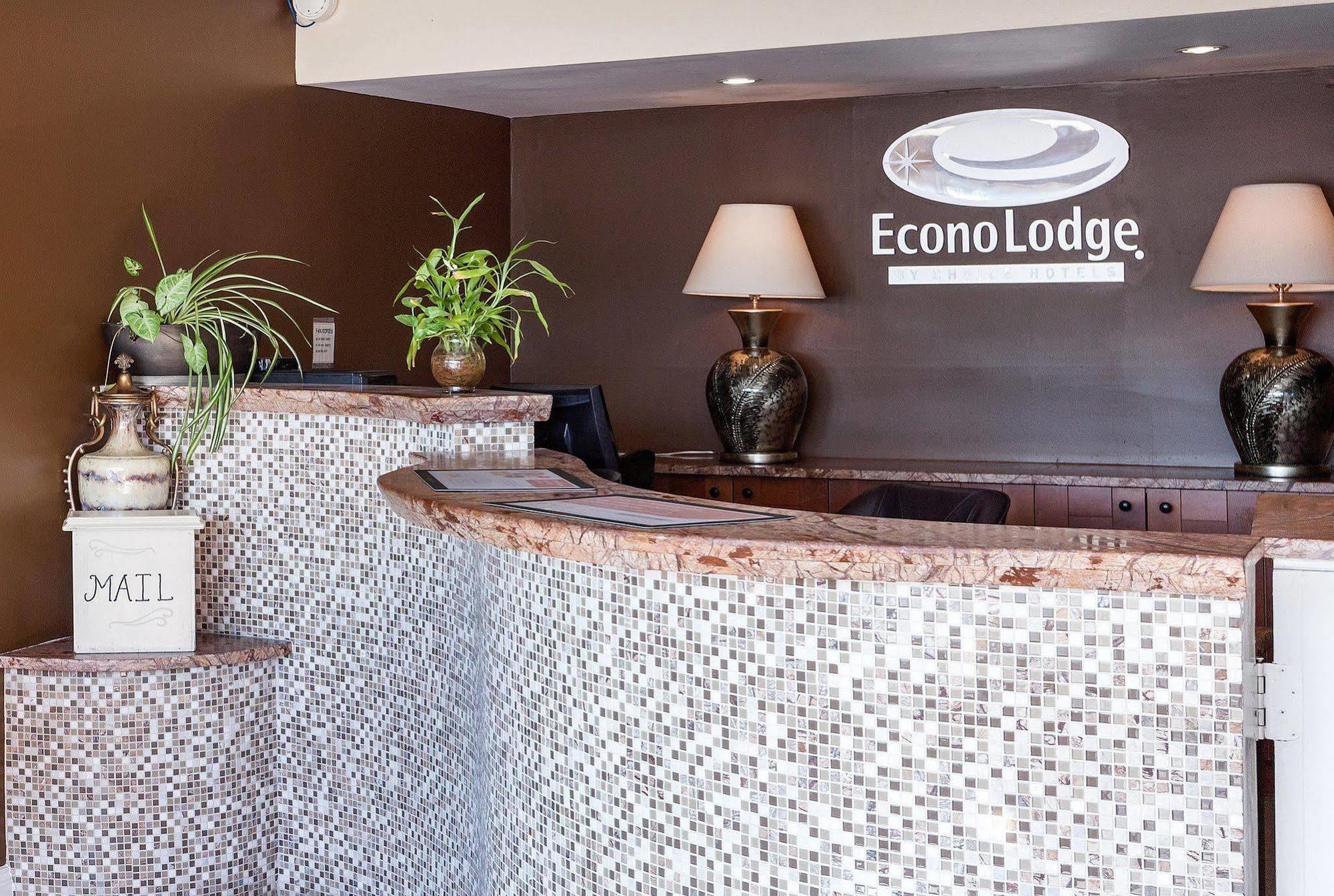 Econo Lodge Airport I-35 North Farmers Branch Buitenkant foto