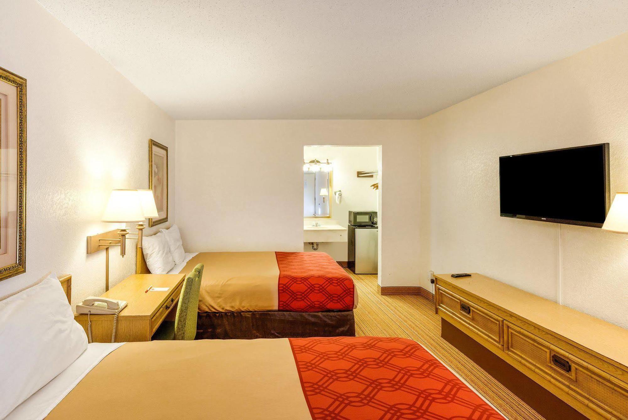 Econo Lodge Airport I-35 North Farmers Branch Buitenkant foto